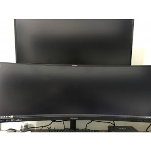 Samsung se790c (7.4kg fara stand)
Lenovo Legion Y44W-10 (9.33kg fara stand)