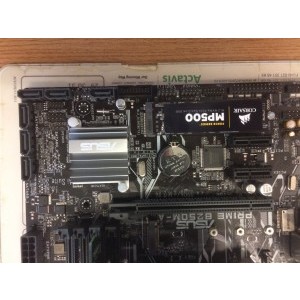 - pe slotul M2_2 , Asus Prime B250M-A . Slotul M2_1 este langa pci-e x16 , fiind la alegere Pcie...
