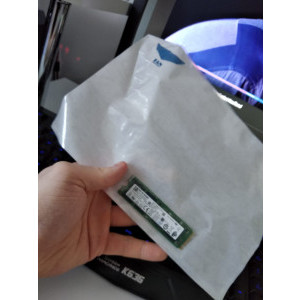 Pachet simplu, fara cutie sau alte chestii. Ambalarea super ok de catre echipa PC Garage!