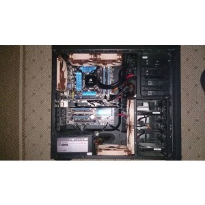 cele 2 ventilatoare noctua din partea stanga(model Noctua NF-S12A PWM) le-am mutat in locul celor...
