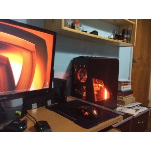 am respectat culorile, desktop/mouse/carcasa
