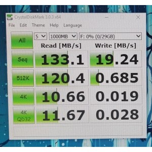 Crystal Disk Mark - USB 3