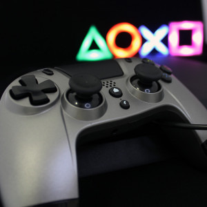 Gioteck VX4 Wired Titanium Grey pentru PC si PS4