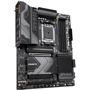 GIGABYTE X670 GAMING X AX