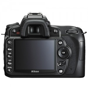Nikon D90 + obiectiv 18-55mm f/3.5-5.6G AF-S VR DX