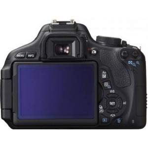 Canon EOS 600D negru + obiectiv EF-S 18-55mm f/3.5-5.6 IS II