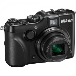 Nikon CoolPix P7100 Black + card 4GB + geanta CS-P06
