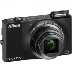 Nikon CoolPix S8000 black + card 4GB + husa CS-S22