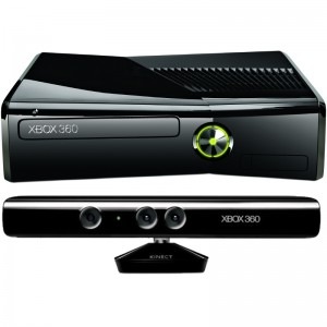 Microsoft Xbox 360 4GB + Kinect + Kinect Adventures