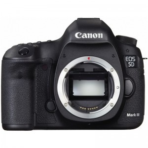 Canon EOS 5D Mark III negru + obiectiv EF 24-105mm f/4L IS USM