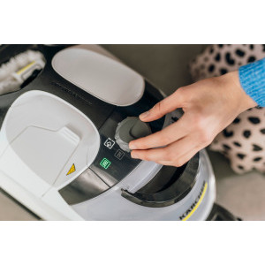 Karcher SC 5 EasyFix Iron Plug, de curatat cu abur, 2250W, Alb/Negru