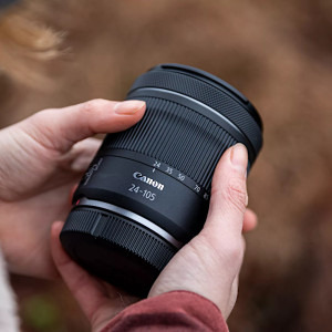 Canon EOS R6 Mark II Body Black + Obiectiv RF 24-105mm F4-7.1 IS STM