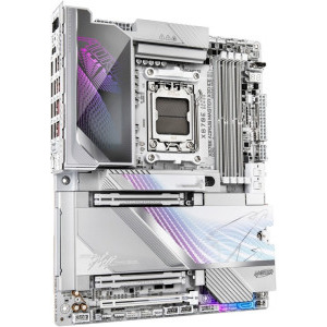 GIGABYTE X870E AORUS MASTER X3D ICE