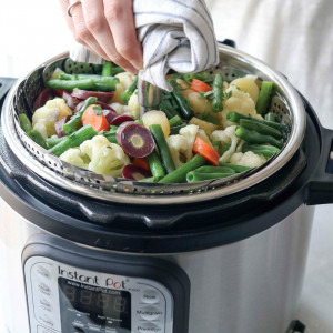 Instant Pot Multicooker 7-in-1 Duo 3, 700W, 3L, Argintiu/Negru