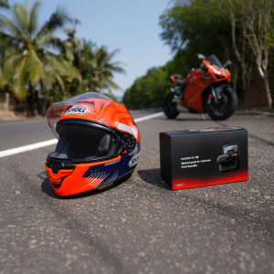 Insta360 GO 3S 128 GB Midnight Black Motorcycle In-Helmet POV Bundle (Special Edition)